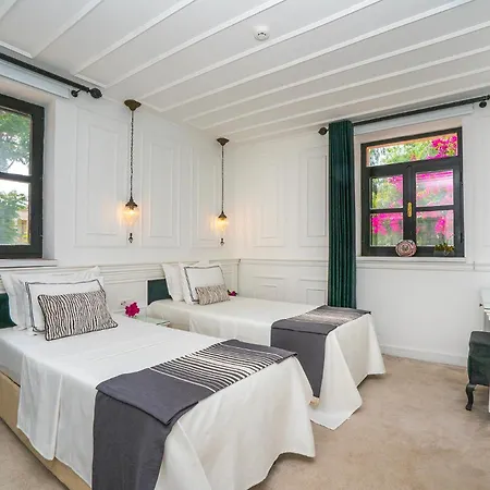 Siyah Lale Cunda 1841 (adults Only) Ayvalı