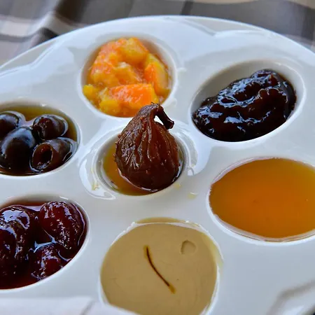 호텔 Siyah Lale 1841 (adults Only) Cunda