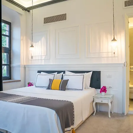 Hotel Siyah Lale Cunda 1841 (adults Only) 2*