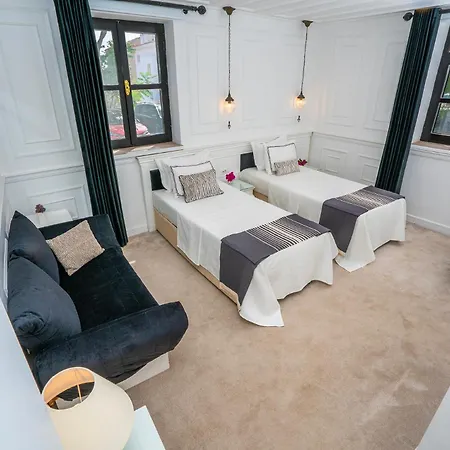 Siyah Lale Cunda 1841 (adults Only) Ayvalı