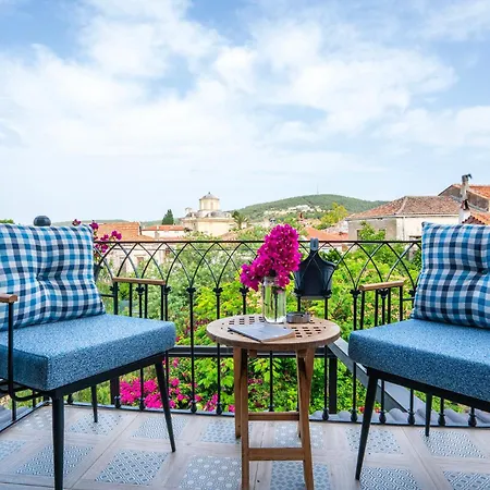 Siyah Lale Cunda 1841 (adults Only) Ayvalı